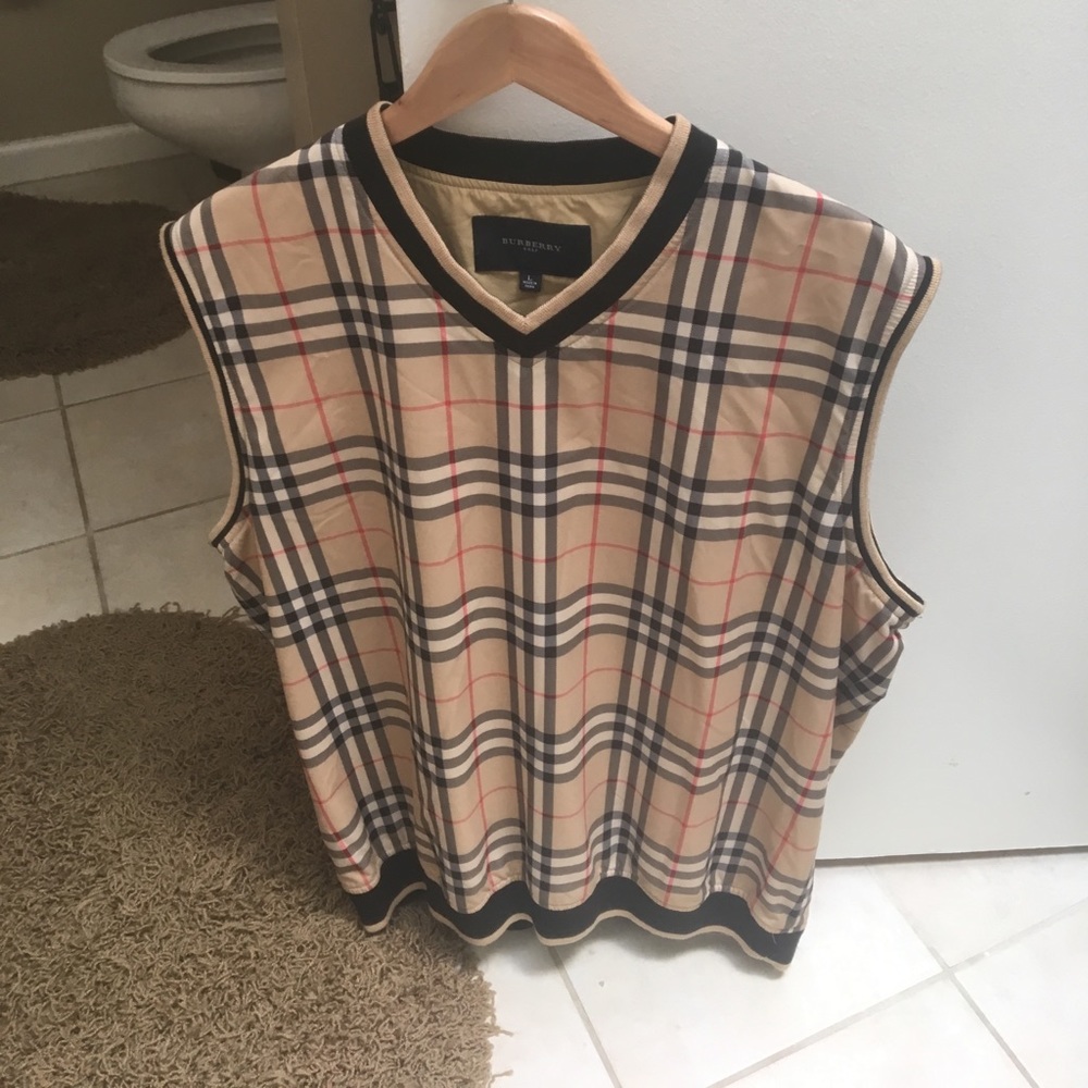Men’s Burberry golf vest